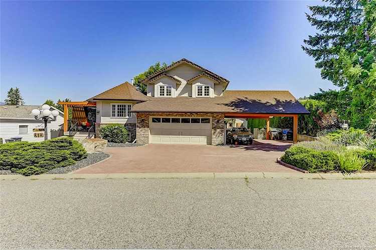 812 Riley Court Kelowna, BC V1W2V8