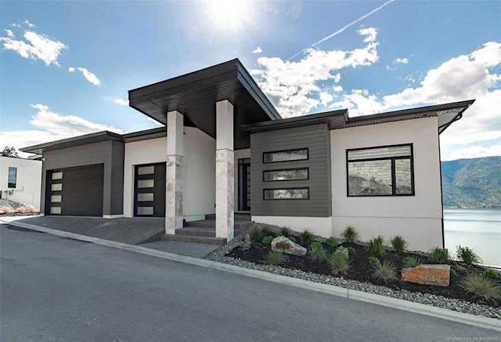 3396 Black Pine Lane Kelowna, BC V1V3G1