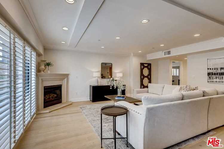 11692 Darlington Avenue #101, Los Angeles, CA 90049 | MLS #20606660 Photo 1