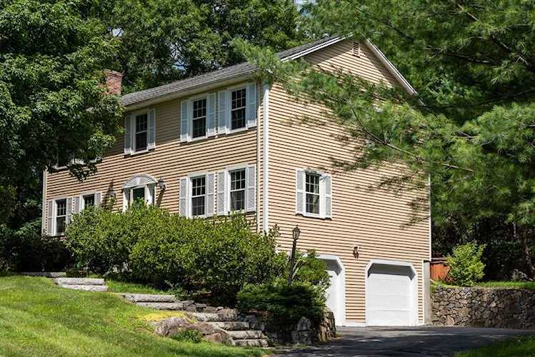 5 Patriot Dr Andover, MA 01810