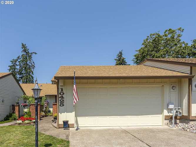 10425 SW Greenleaf Ter Tigard, OR 97224