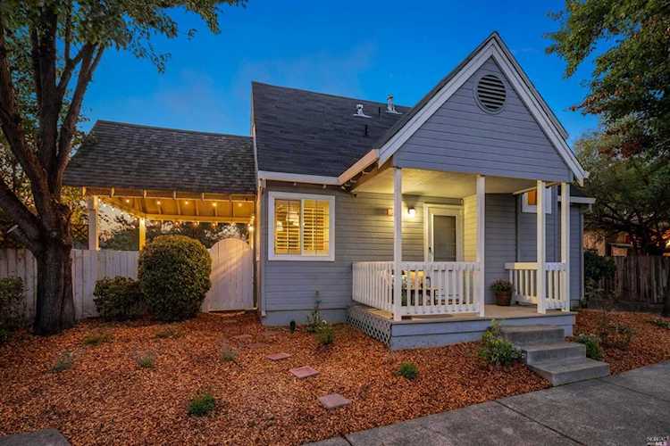 558 Boyd Street Santa Rosa, CA 95407