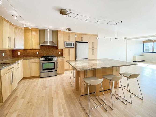 9 Hawthorne Pl #16R Boston, MA 02114