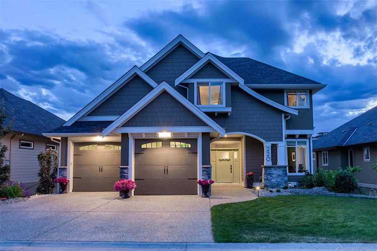 220 Lost Creek Place Kelowna, BC V1V3B6