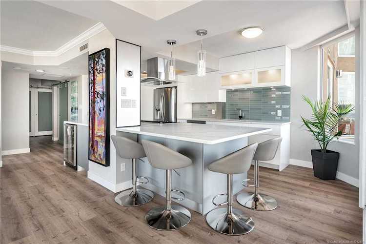 1160 Sunset Drive Kelowna, BC V1Y9P7