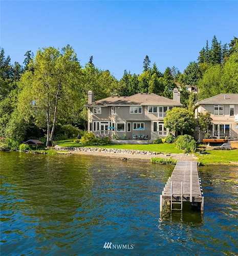 4293 E Lake Sammamish Shore Lane SE Sammamish, WA 98075