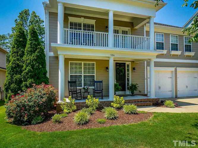 104 Meadowcrest Place Holly Springs, NC 27540