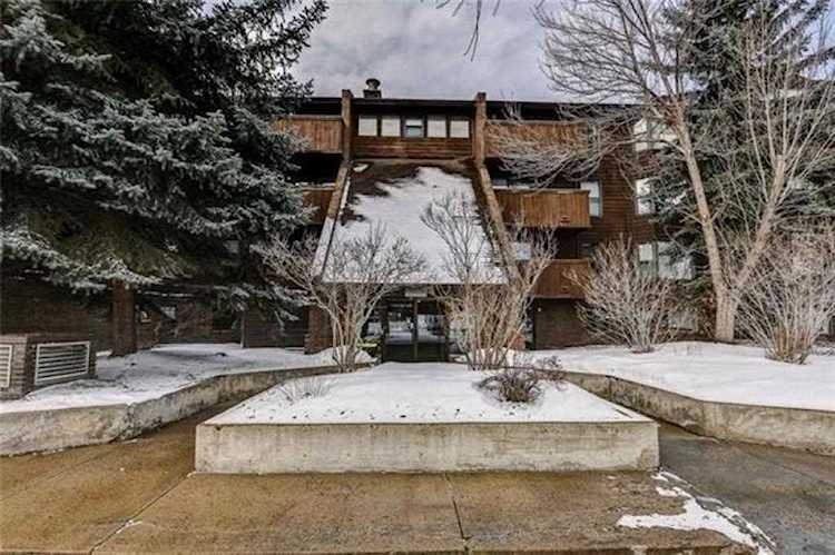 8403 Fairmount Dr #403 Calgary, AB T2H 0Y9
