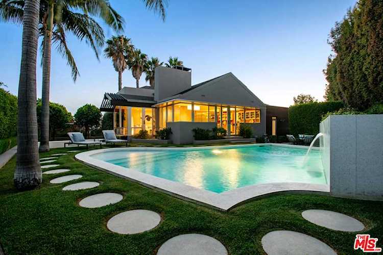 10864 Savona Road Los Angeles, CA 90077