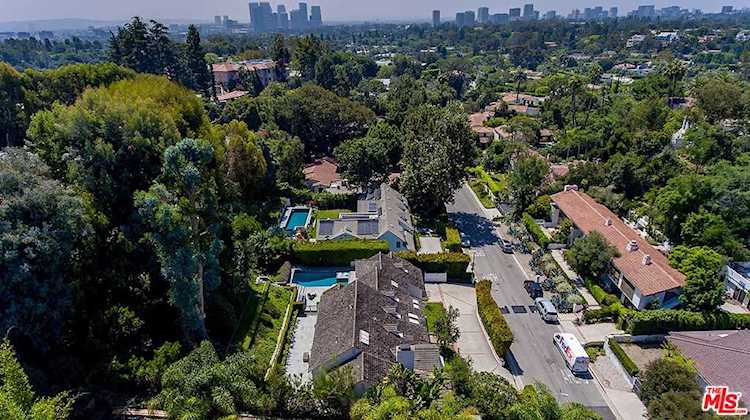 1134 San Ysidro Drive Beverly Hills, CA 90210