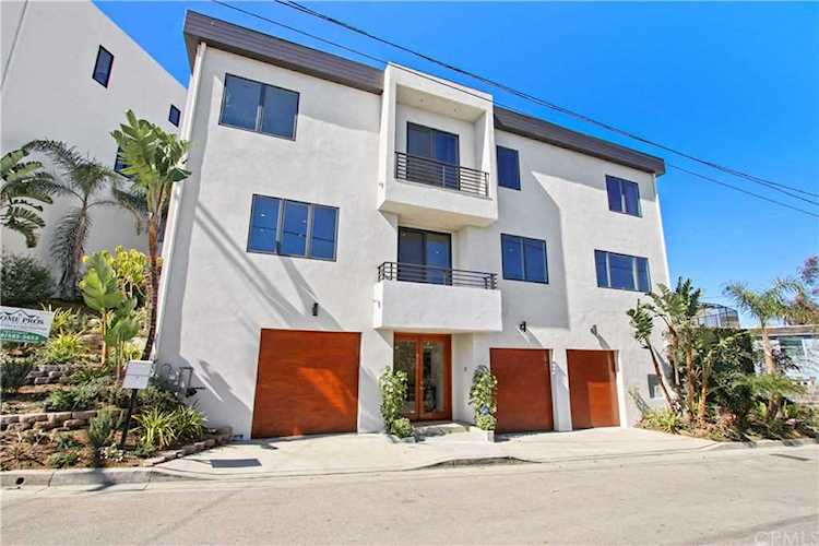 8200 Mannix Drive Los Angeles, CA 90046