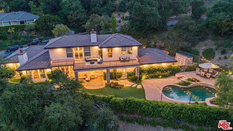 3501 Wrightwood Drive Studio City, CA 91604