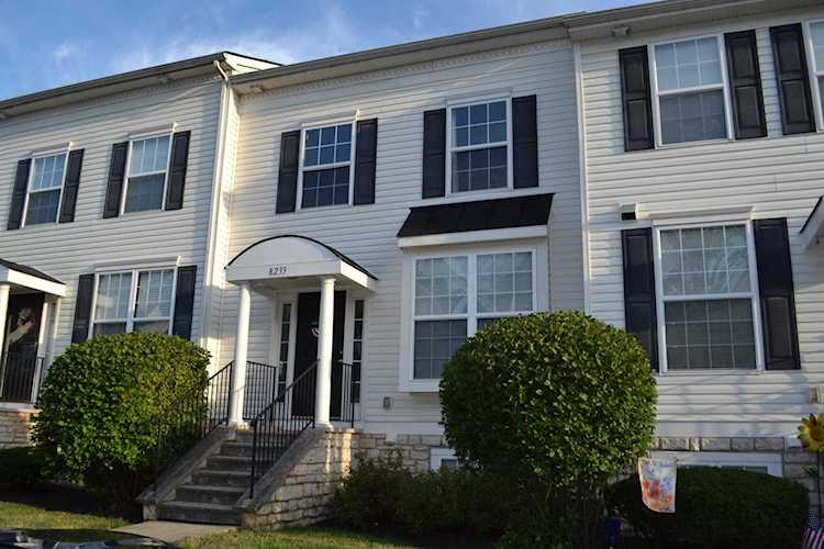 8233 Catalpa Ridge Drive Blacklick, OH 43004