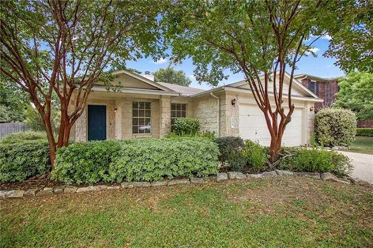 208 Madisons Way Buda, TX 78610