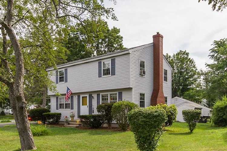 18 Norwich St Concord, NH 03301