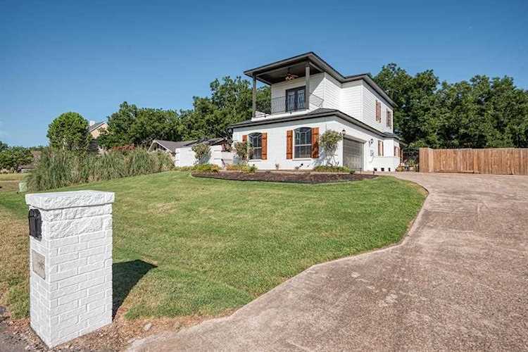 9805 Bellechase Road Granbury, TX 76049