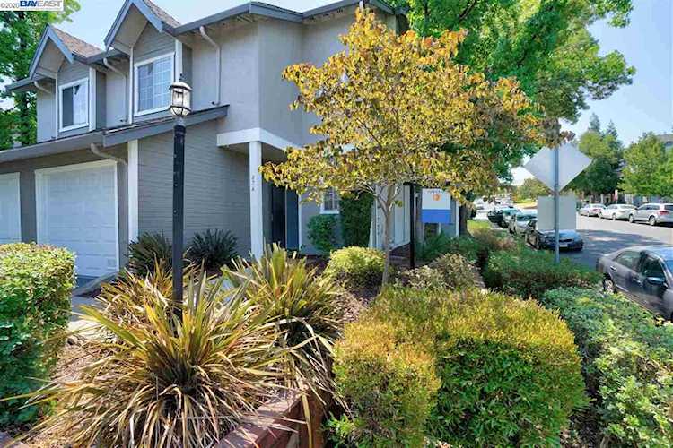 274 Birch Creek Dr Pleasanton, CA 94566