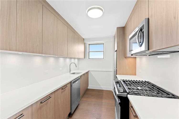 5900 Arlington Avenue #17B Bronx, NY 10471