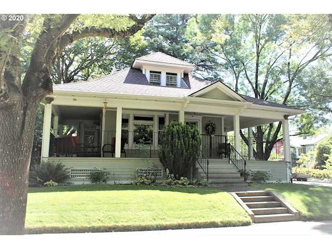 1536 SE 44th Ave Portland, OR 97215