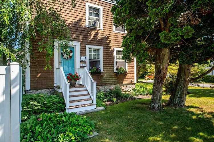 291 Huttleston Ave Fairhaven, MA 02719