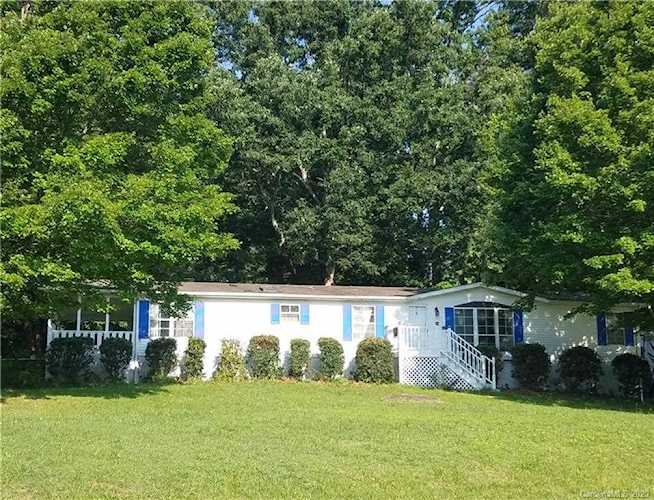 102 Katie Dr Hendersonville, NC 28792