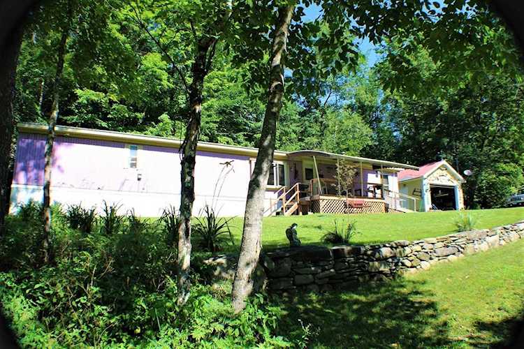 39 Ravenwood Rd West Fairlee, VT 05083