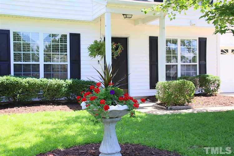 213 Piney Woods Lane Apex, NC 27502