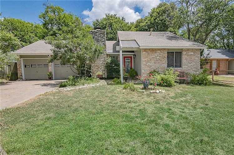 1006 Stoneoak Ln Austin, TX 78745