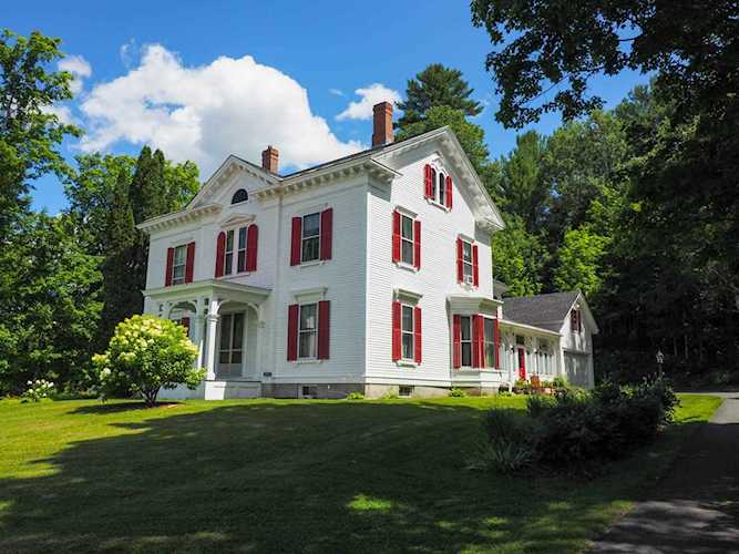 6076 Memorial Dr Lyndon, VT 05851