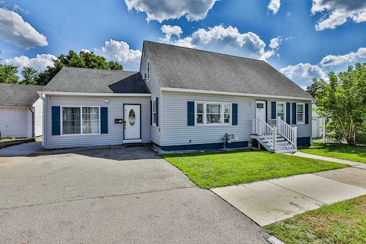 67 Bowers St Nashua, NH 03060