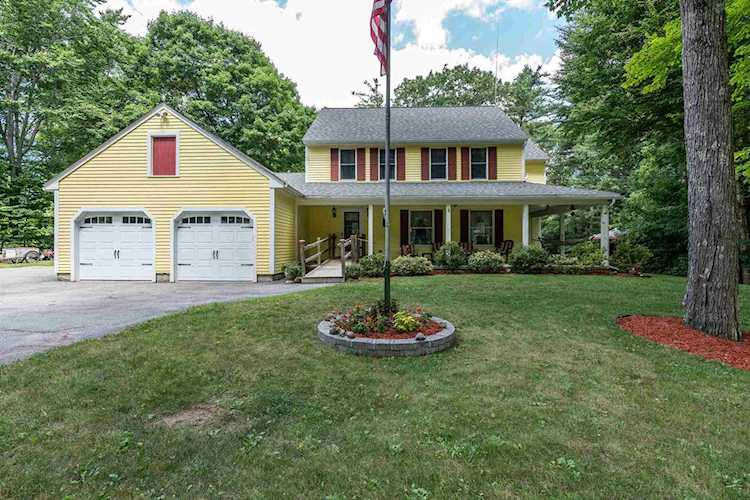 51 Pulpit Rock Rd Chester, NH 03036 | MLS 4820025 Photo 1