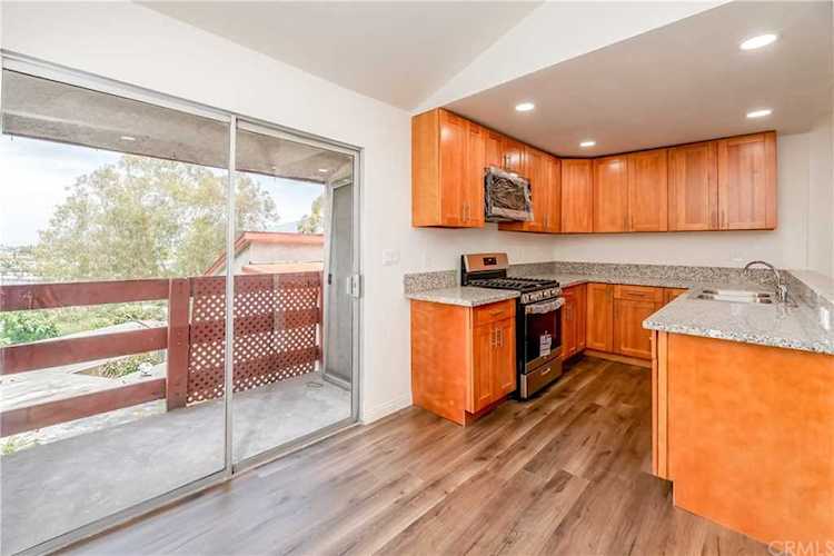 1523 E Windsor Road #209A Glendale, CA 91205