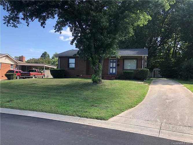 4416 Ridgeley Dr Charlotte, NC 28208