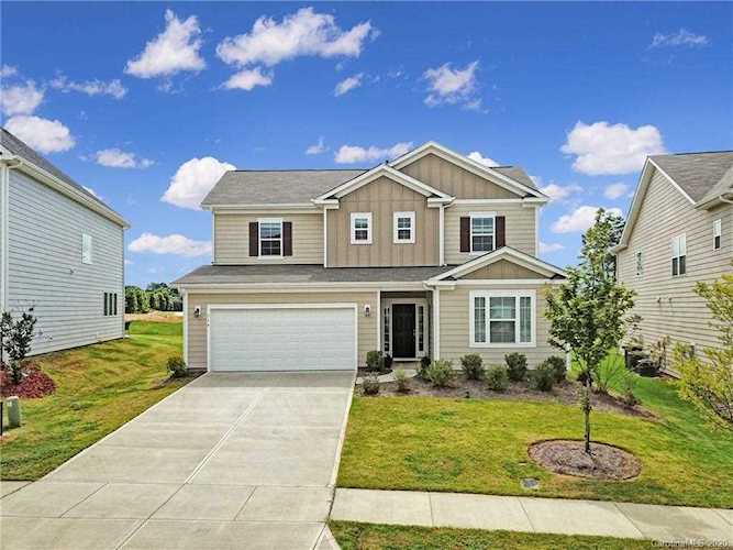 714 NW Cherry Tree Ln Huntersville, NC 28078