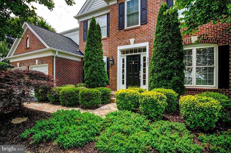 6387 Cedar Brook Ln Warrenton, VA 20187