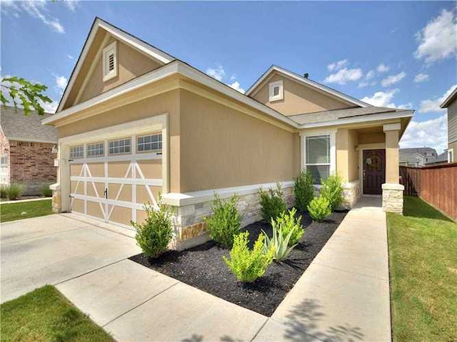 117 Holstein St Hutto, TX 78634