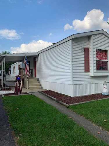 304 Greenbriar Lane Hebron, OH 43025