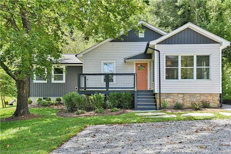 1117 Montreat Rd Black Mountain, NC 28711