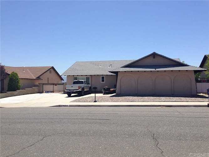 27454 Garza Drive Saugus, CA 91350