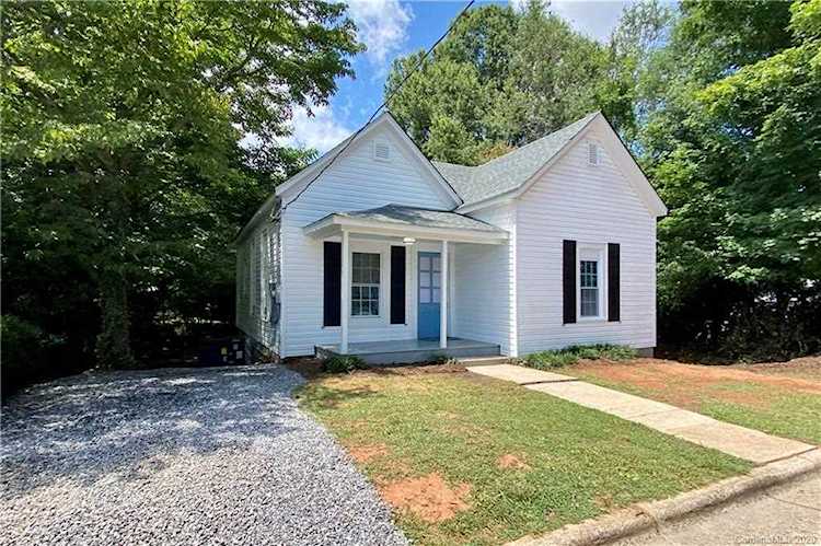 241 Wilson St Statesville, NC 28677
