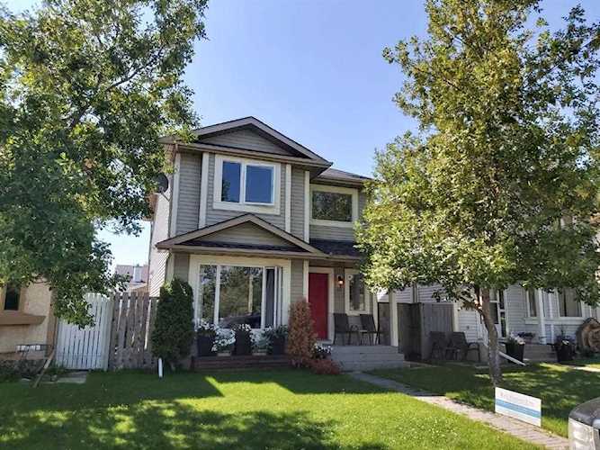35 Erin Green Way SE Calgary, AB t3k 5c5