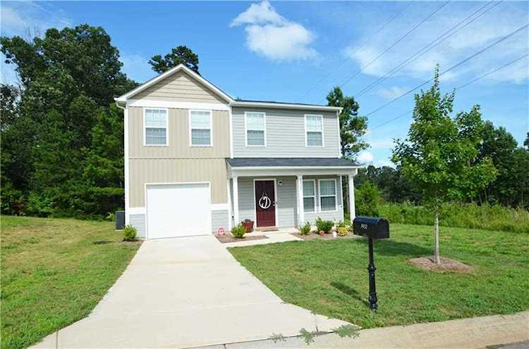3932 Hemingway Dr Hickory, NC 28601
