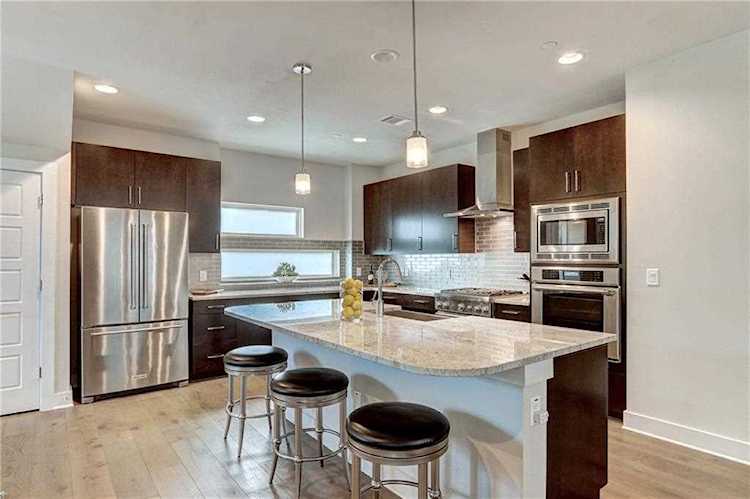 1205 Elm St #5 Austin, TX 78703
