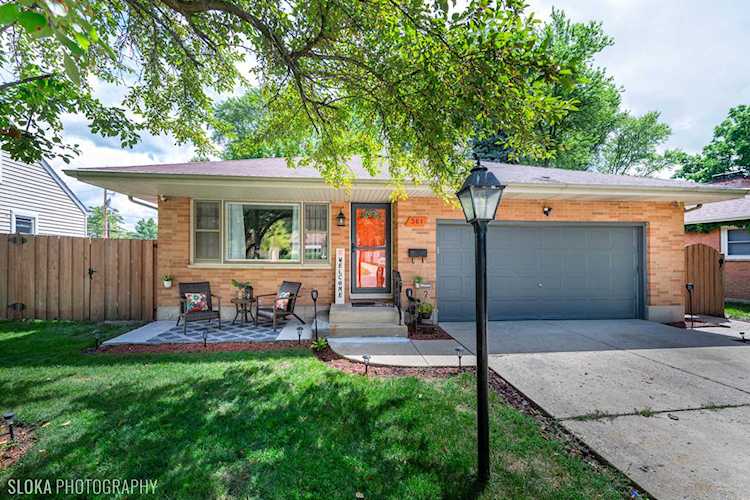 361 S Commonwealth Ave Elgin, IL 60123