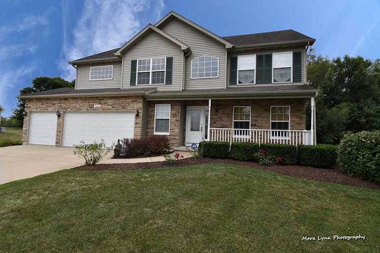 301 Palomino Dr Plano, IL 60545