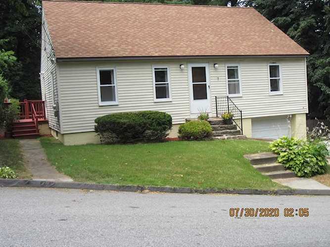7 Mcgill St Worcester, MA 01607