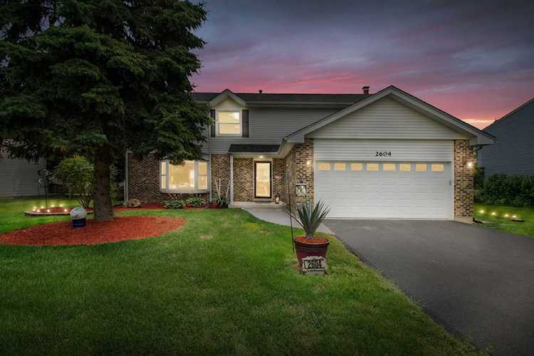 2604 Midland Dr Naperville, IL 60564