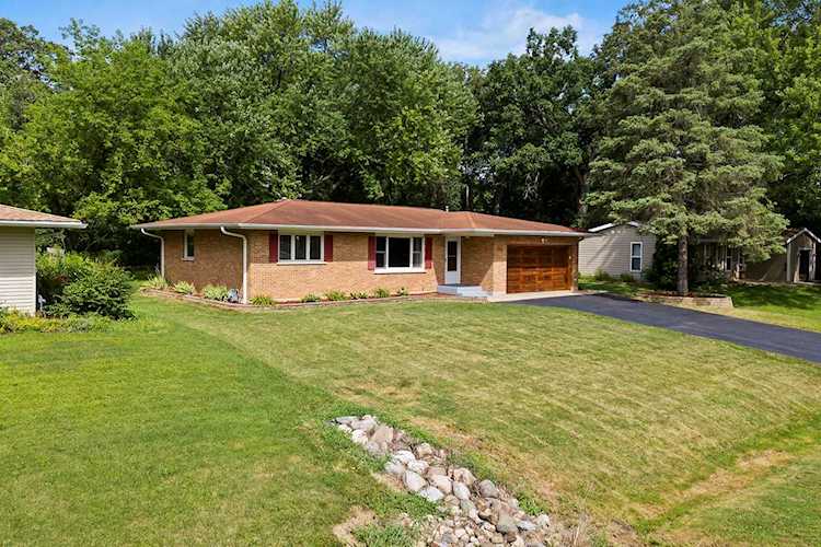 4913 Roger St Mchenry, IL 60051