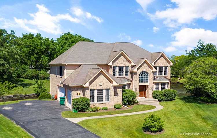 1850 Elizabeth Ct Deerfield, IL 60015