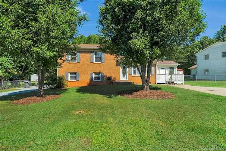 102 Wingate Dr Stanley, NC 28164